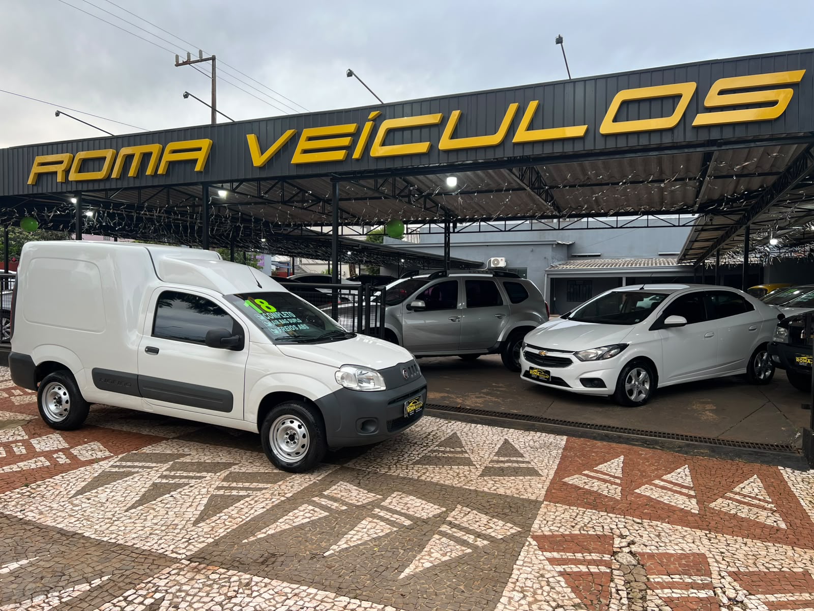 FIAT FIORINO  Fiat Fiorino Furgão Work. Hard 2018
